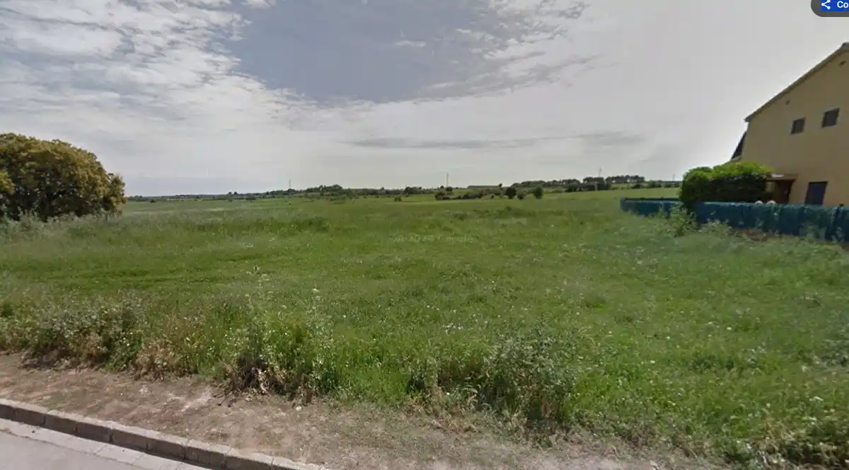 Terreno urbano edificable de 777 m² ( Mas Pau, Avinyonet de Puigventós)