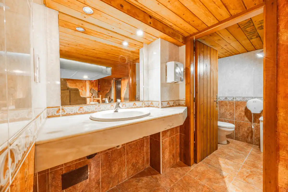 Local comercial bar-restaurante en pleno centro de Figueres