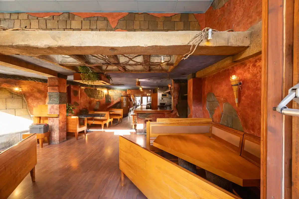 Local comercial bar-restaurante en pleno centro de Figueres