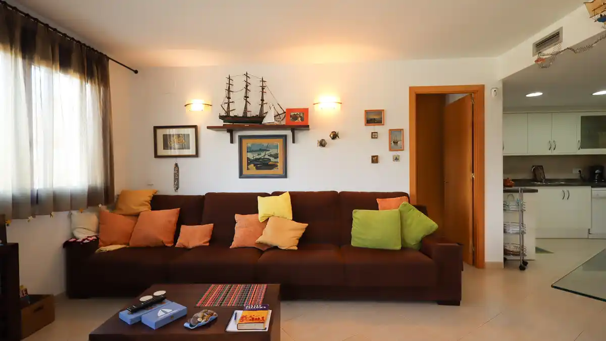 Apartamento de 3 habitaciones con terraza y plaza de aparcamiento en el Puerto de Llançà