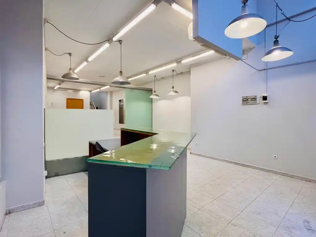 Local en venta  (Centro de Figueres)