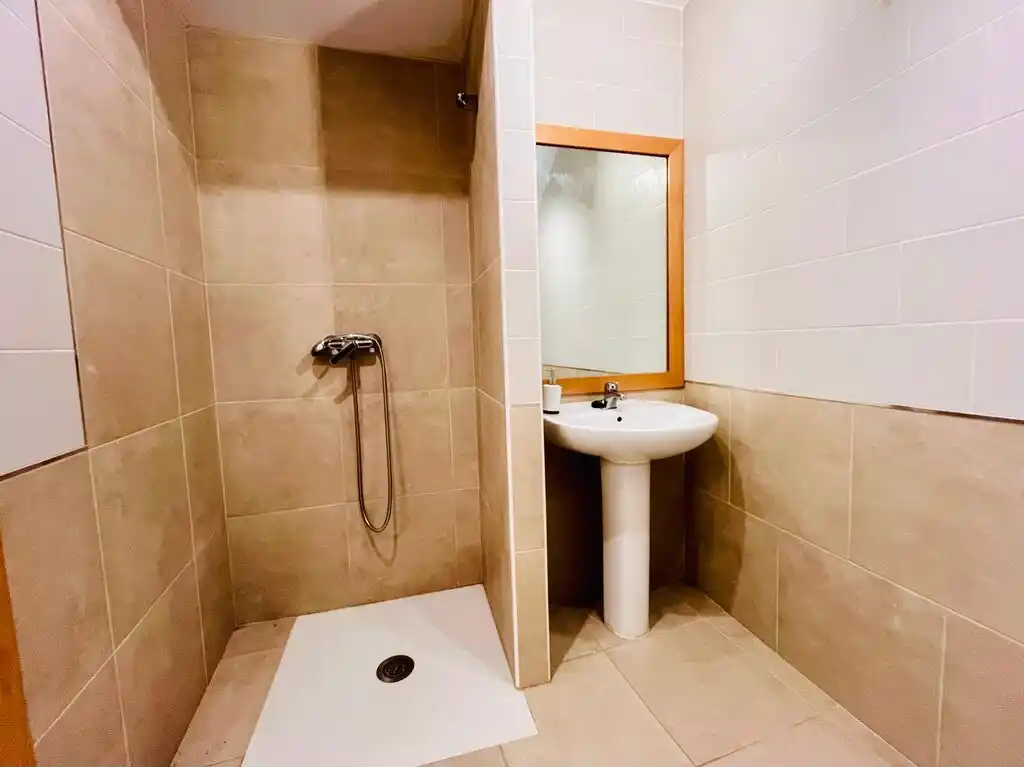 Local en venta  (Centro de Figueres)