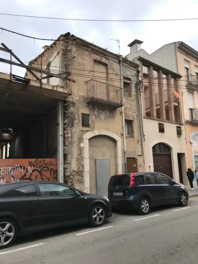 Solar edificable a dos calles, Calle Tapis,carrer caputxins