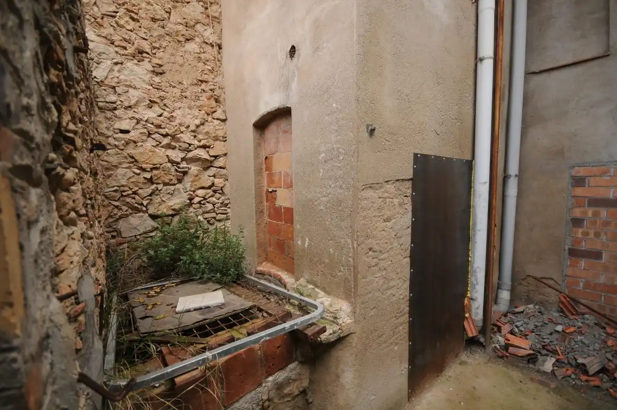 Solar edificable a dos calles, Calle Tapis,carrer caputxins