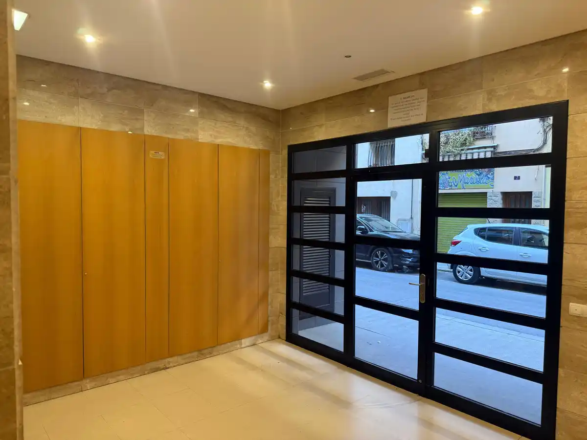 Especial inversores inmueble alquilado (Figueres zona estación).