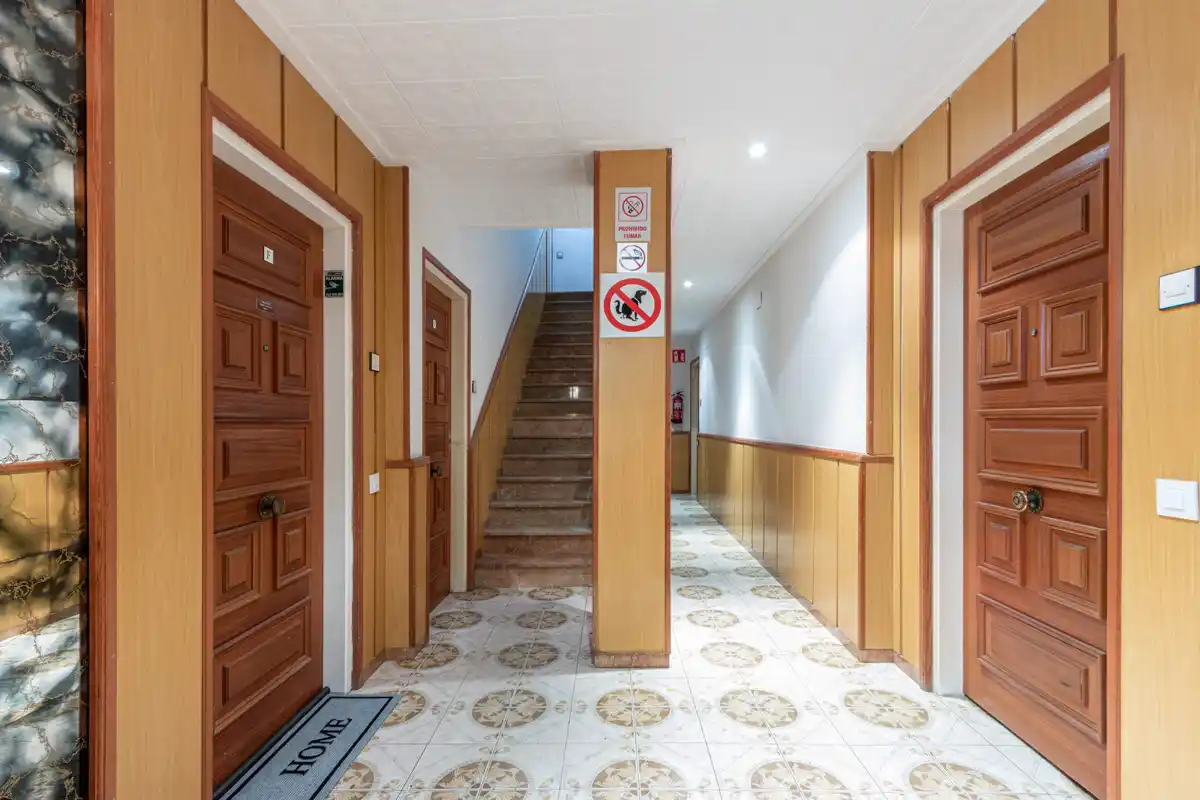 APARTAMENTO CON LICENCIA TURÍSTICA (EMPURIABRAVA)