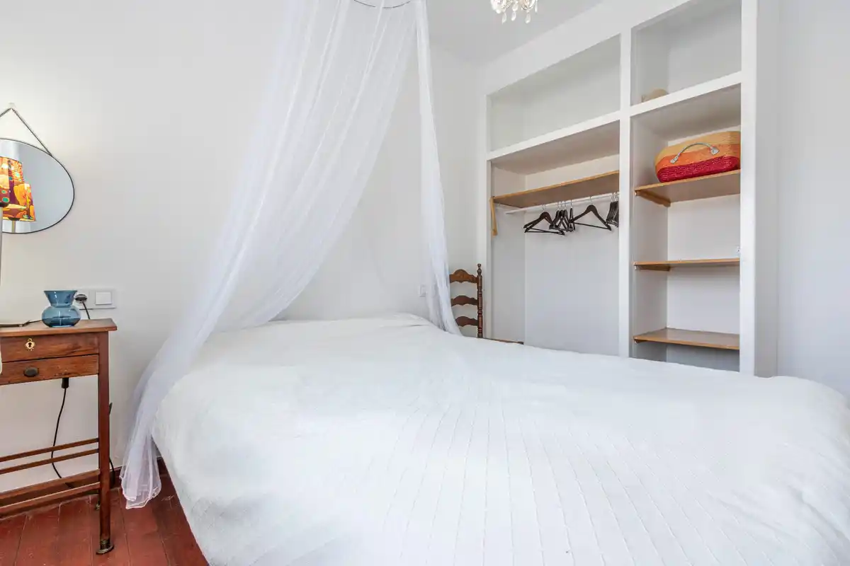 APARTAMENTO CON LICENCIA TURÍSTICA (EMPURIABRAVA)