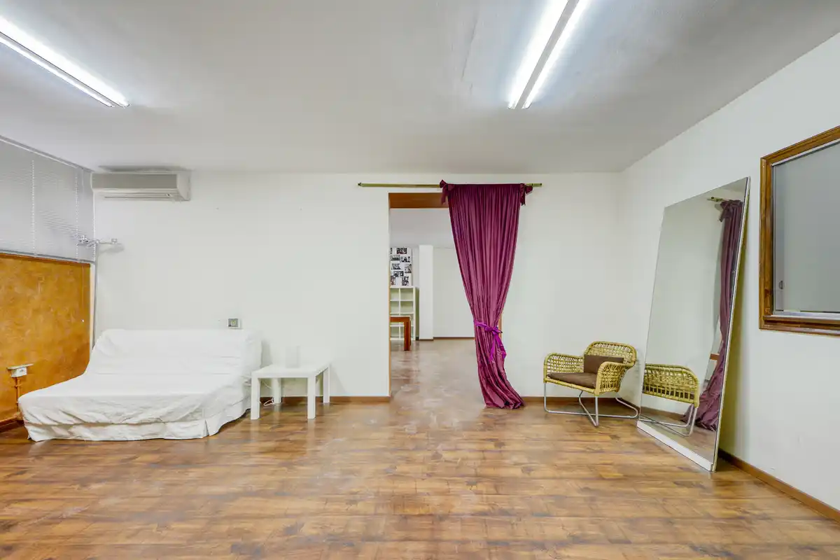 La versatilidad de un local comercial de 270,60 m2 (Horta Capallera)