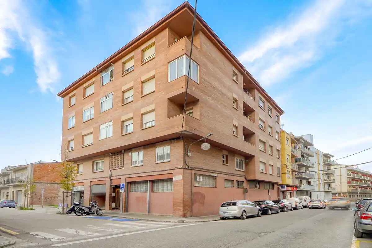 La versatilitat d'un local comercial de  270,60 m2 (Horta Capallera)