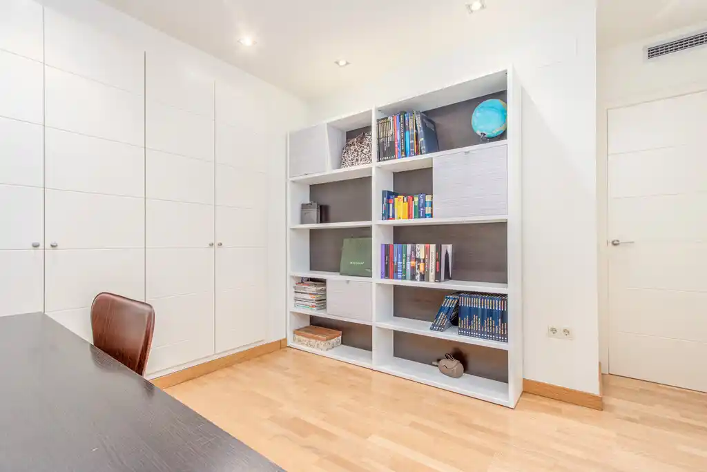 Magnifico piso en venta (a 1 minuto del Museo Dalí).