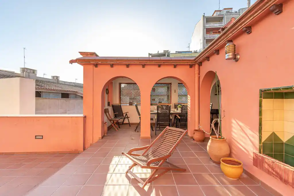 Magnifico piso en venta (a 1 minuto del Museo Dalí).