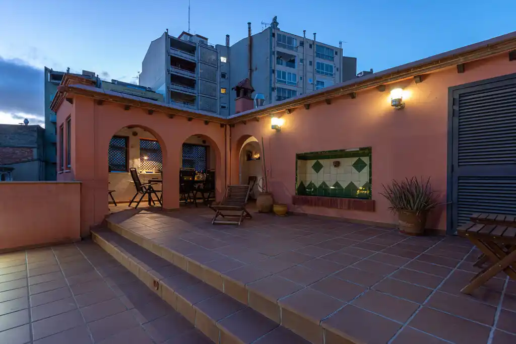 Magnifico piso en venta (a 1 minuto del Museo Dalí).