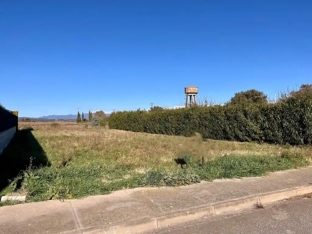 Parcela urbana (Navata pueblo)