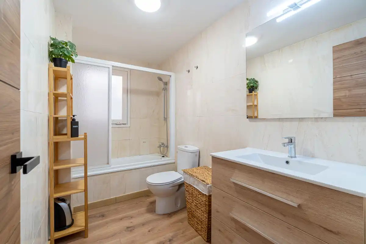 Apartamento con parking y licencia turística(Empuriabrava)