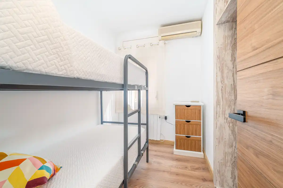 Apartamento con parking y licencia turística(Empuriabrava)