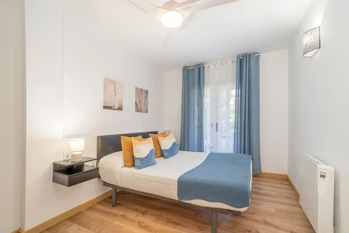 Apartamento con parking y licencia turística(Empuriabrava)