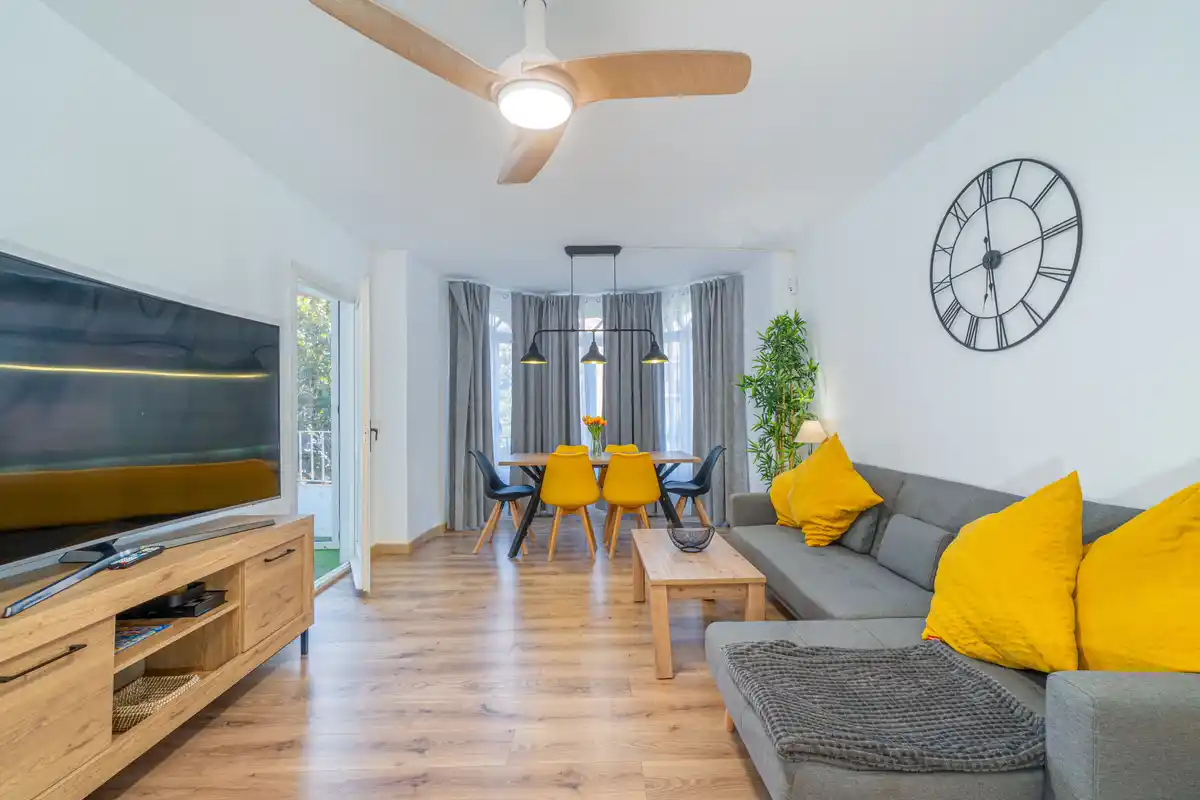 Apartamento con parking y licencia turística(Empuriabrava)