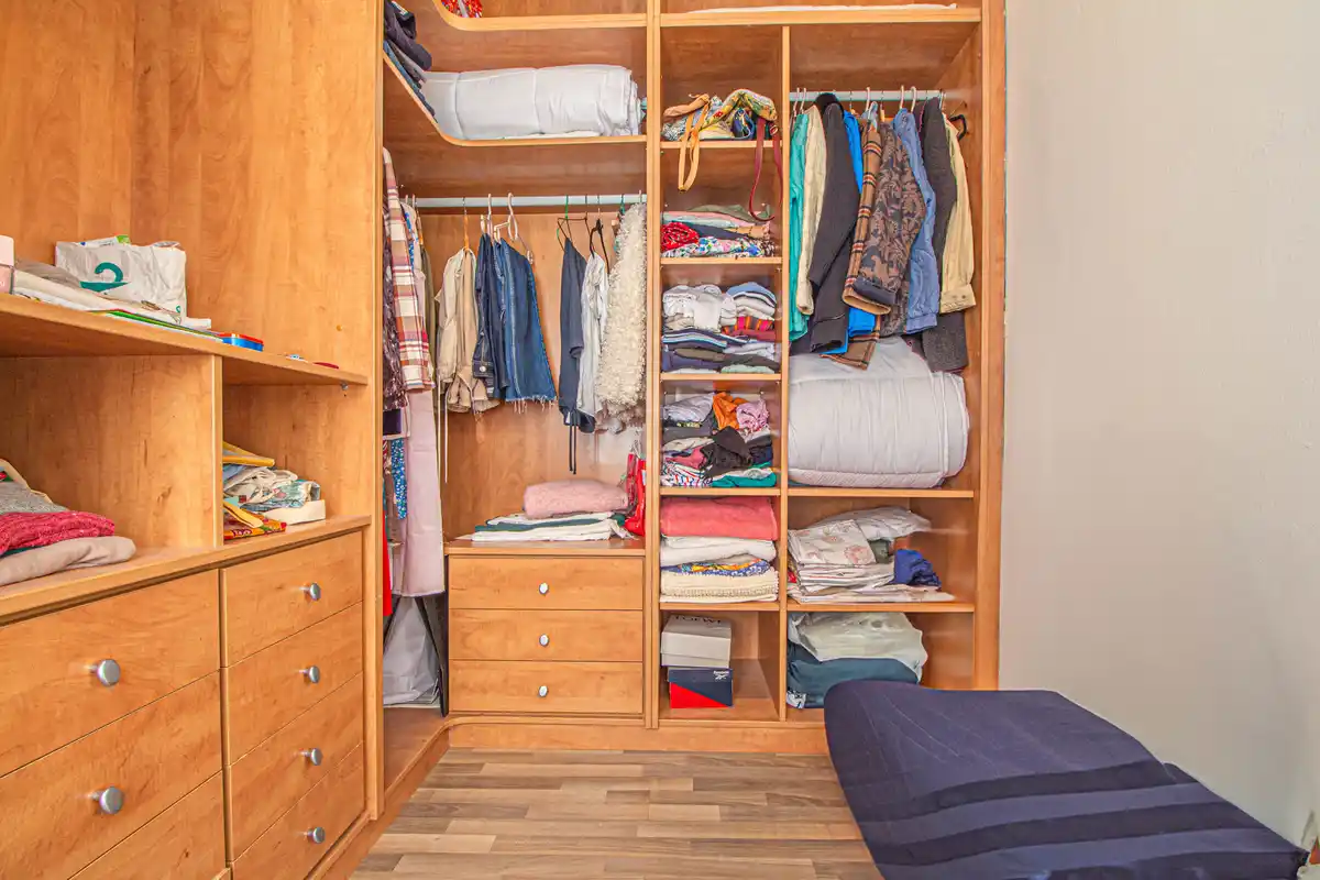 Casa esquinera planta baja en venta (Figueres)