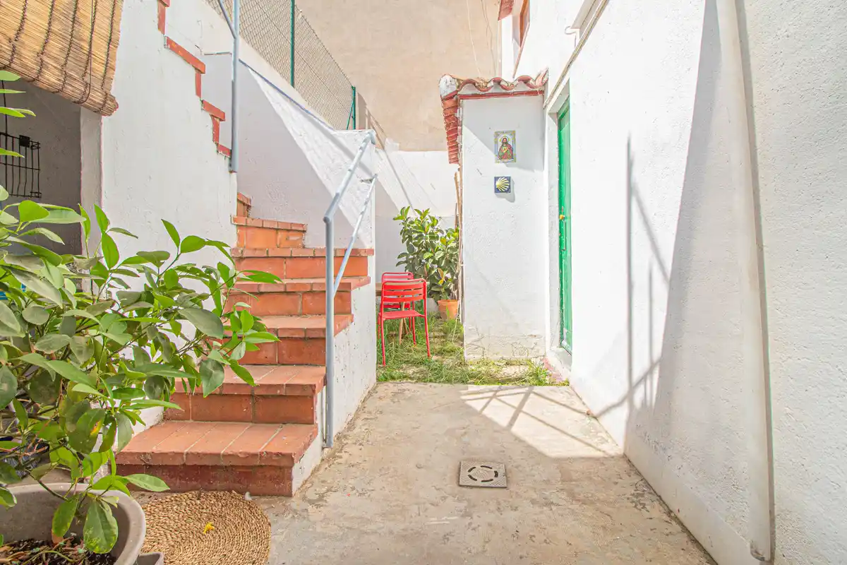 Casa esquinera planta baja en venta (Figueres)