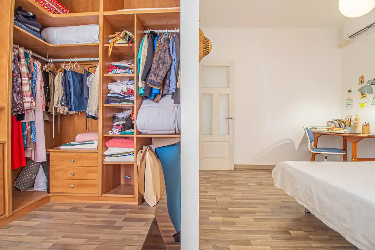 Casa esquinera planta baja en venta (Figueres)