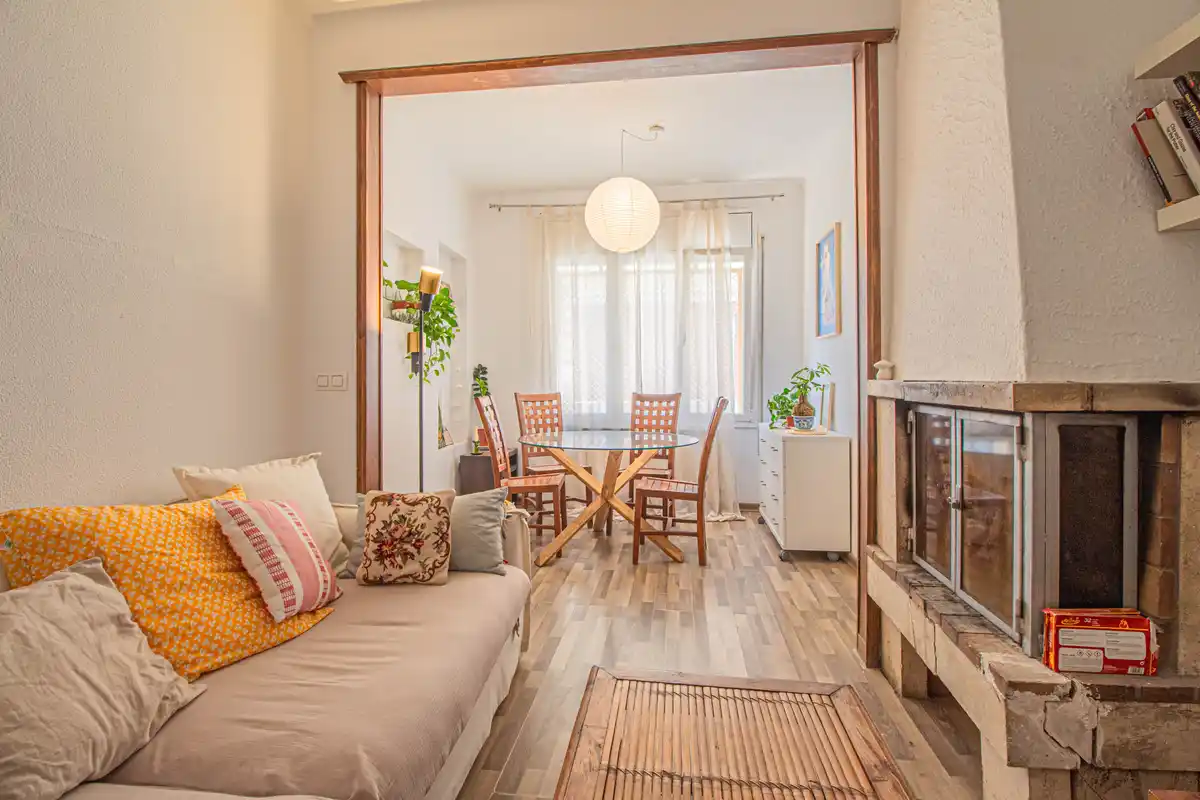 Casa esquinera planta baja en venta (Figueres)