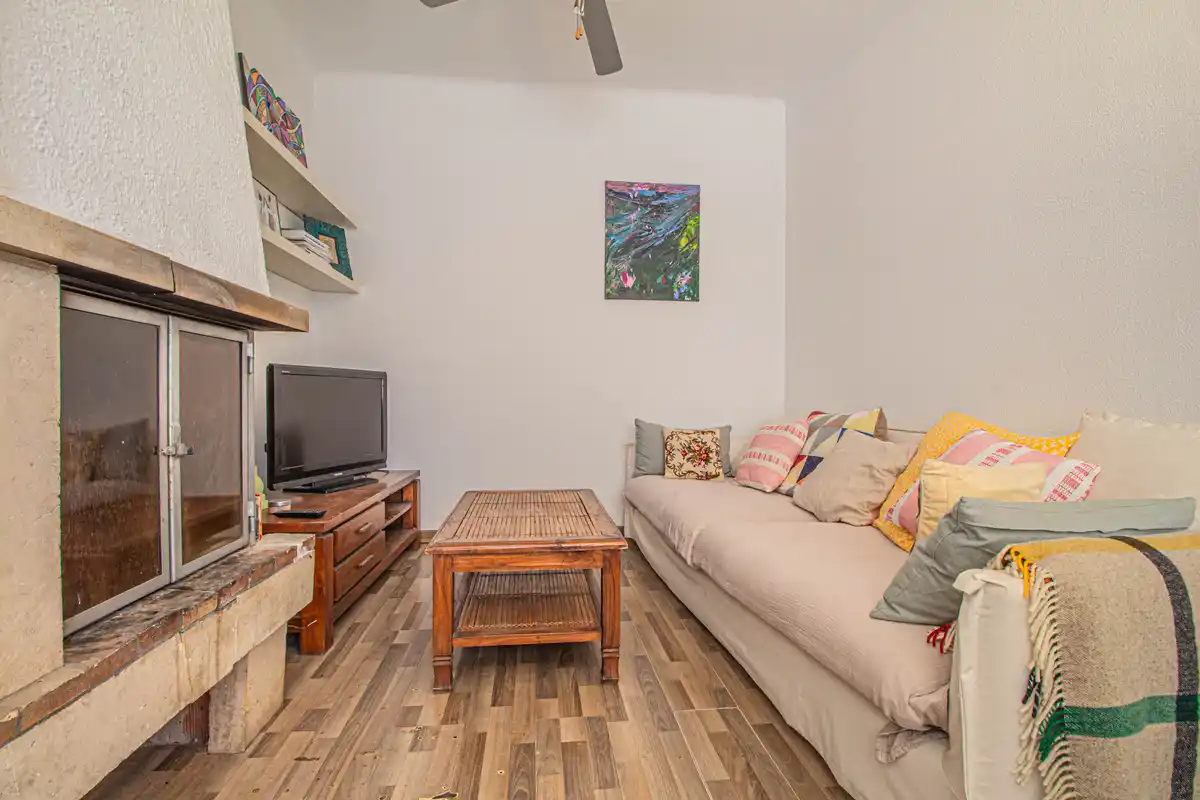 Casa esquinera planta baja en venta (Figueres)