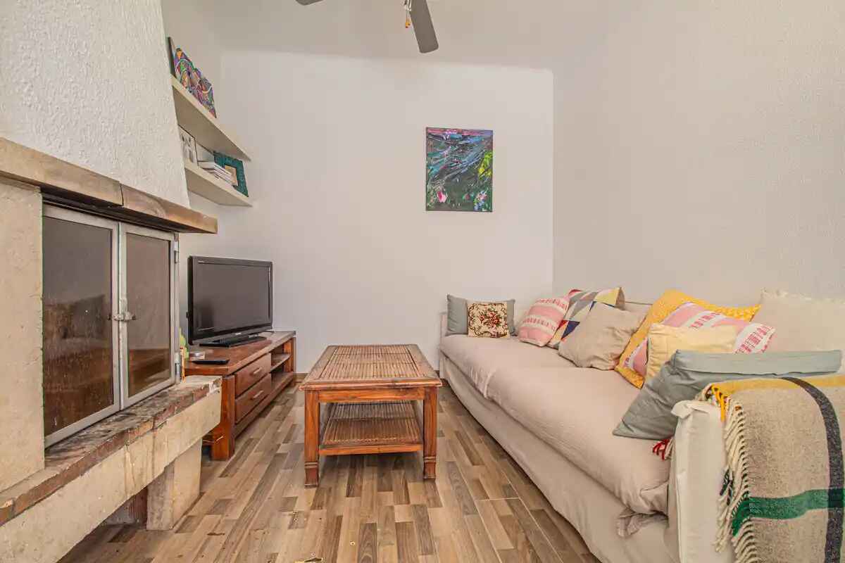 Ground floor corner house for sale (Figueres)