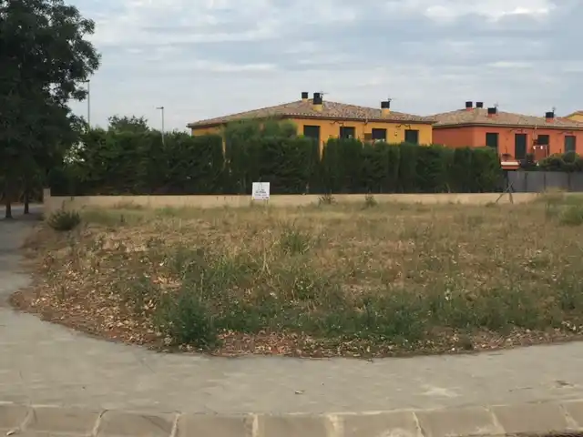 Parcelas urbanizables en zona residencial