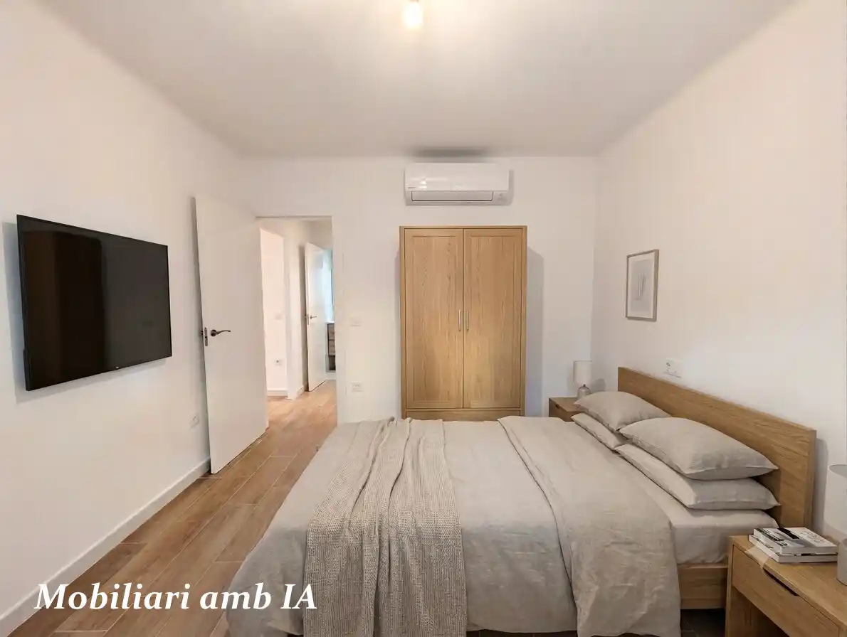 Piso reformado con ascensor, a 500 m de la playa y al lado de la estación de Renfe