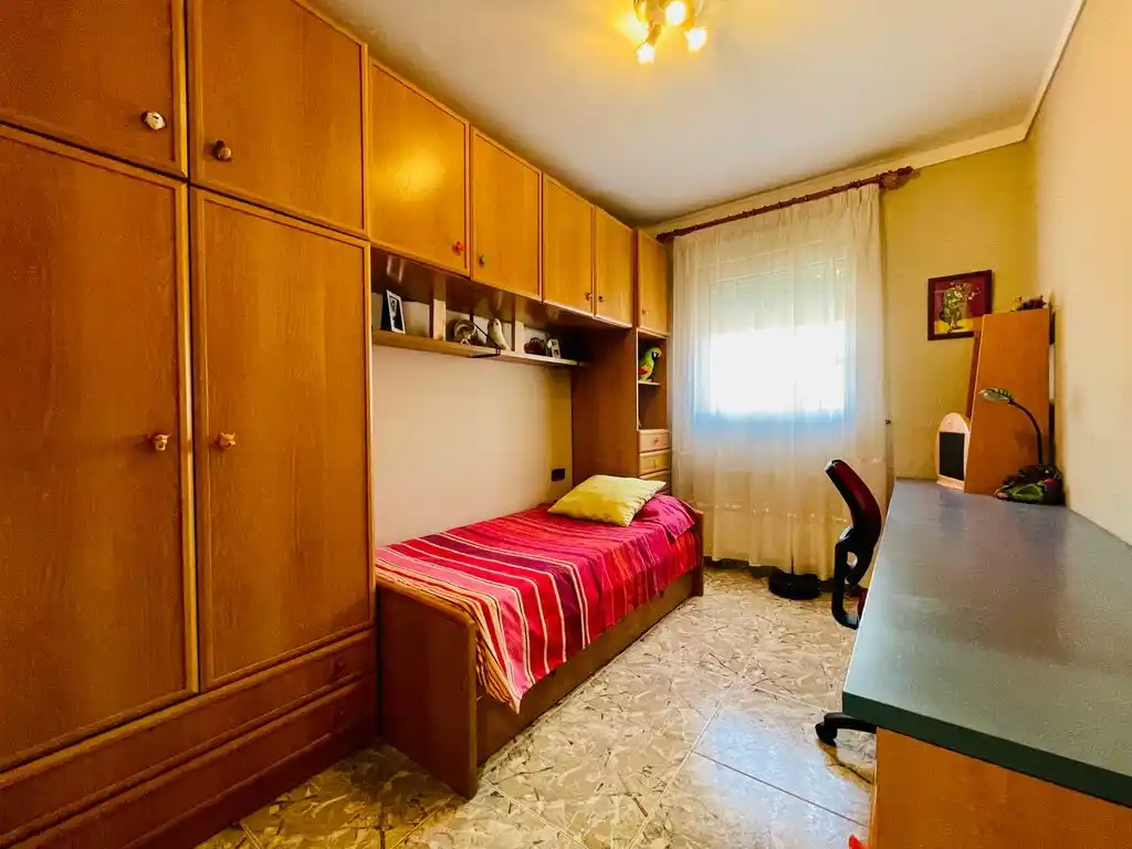 Bar restarurante en activo con vivienda más piscina en venta (Vilajuïga)