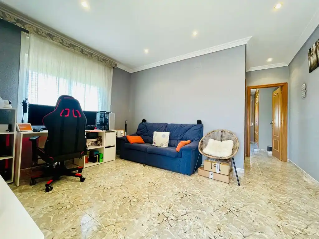 Bar restarurante en activo con vivienda más piscina en venta (Vilajuïga)