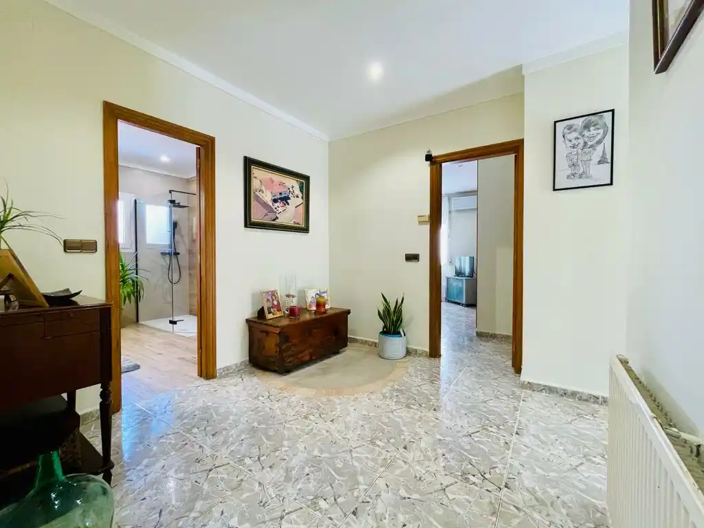 Bar restarurante en activo con vivienda más piscina en venta (Vilajuïga)