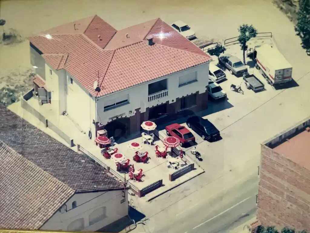 Bar restarurante en activo con vivienda más piscina en venta (Vilajuïga)