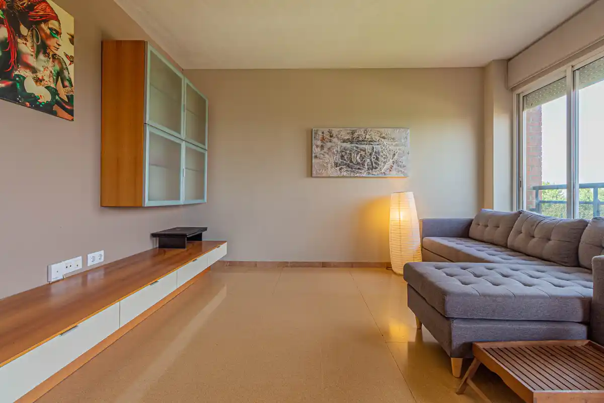 ¿Buscas un piso con terraza, luz natural y vistas en Figueres?