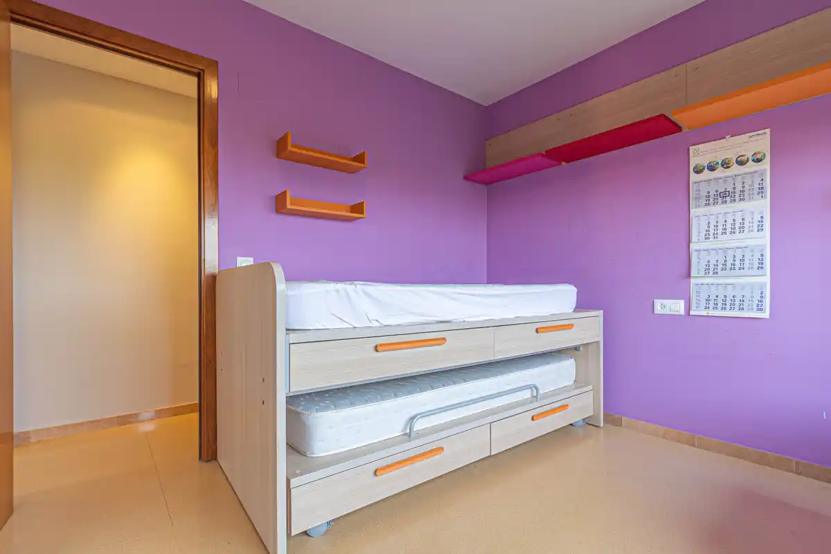 ¿Buscas un piso con terraza, luz natural y vistas en Figueres?