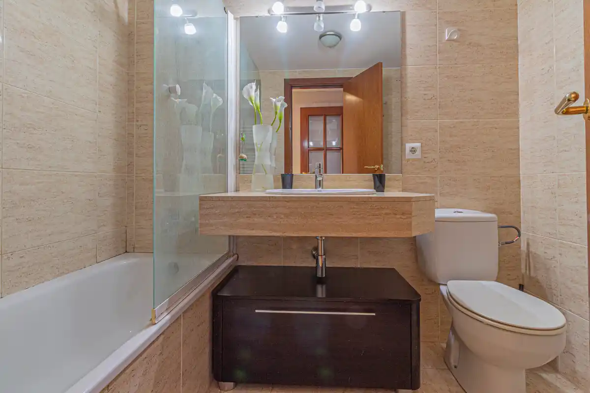 ¿Buscas un piso con terraza, luz natural y vistas en Figueres?