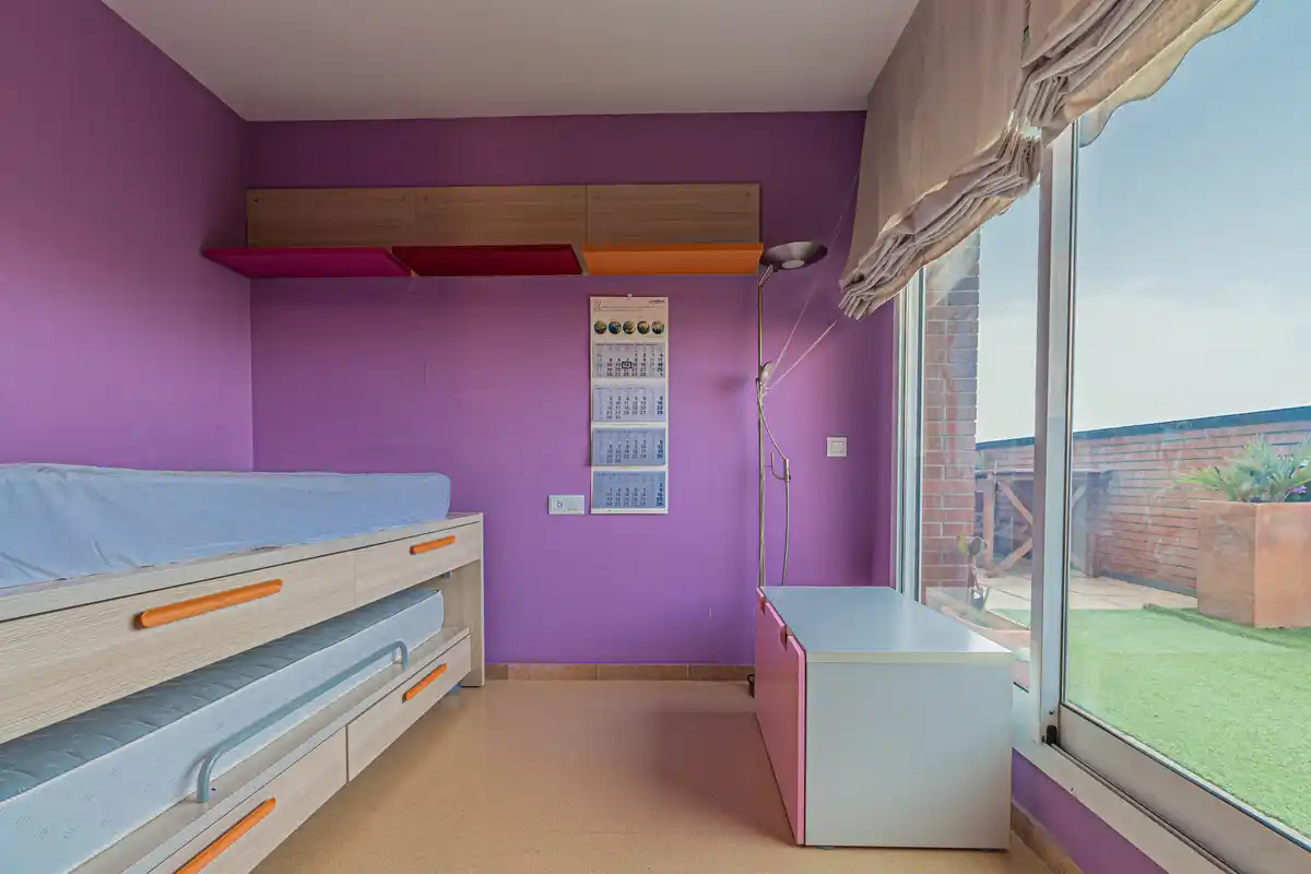 ¿Buscas un piso con terraza, luz natural y vistas en Figueres?
