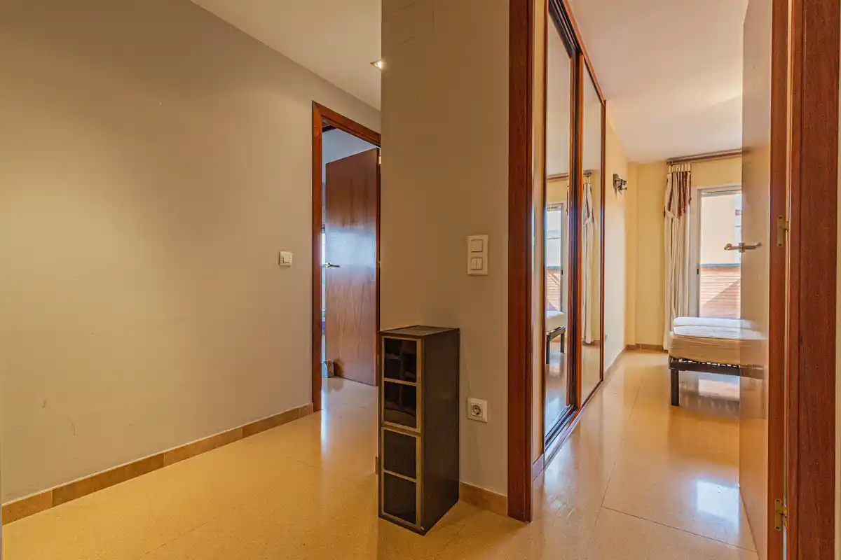 ¿Buscas un piso con terraza, luz natural y vistas en Figueres?