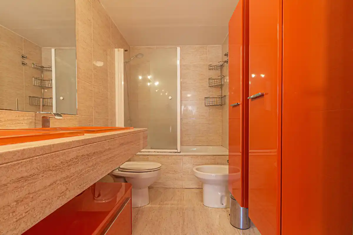 ¿Buscas un piso con terraza, luz natural y vistas en Figueres?