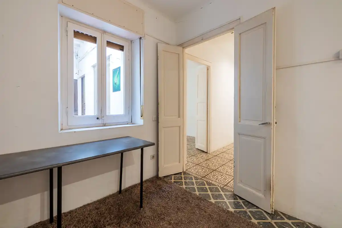 Edificio en venta en el centro peatonal y comercial de Figueres con alto potencial de rentabilidad.