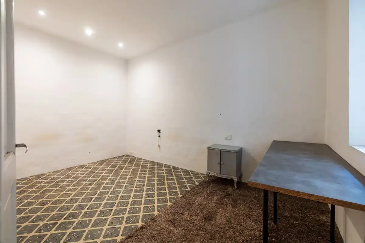 Edificio en venta en el centro peatonal y comercial de Figueres con alto potencial de rentabilidad.