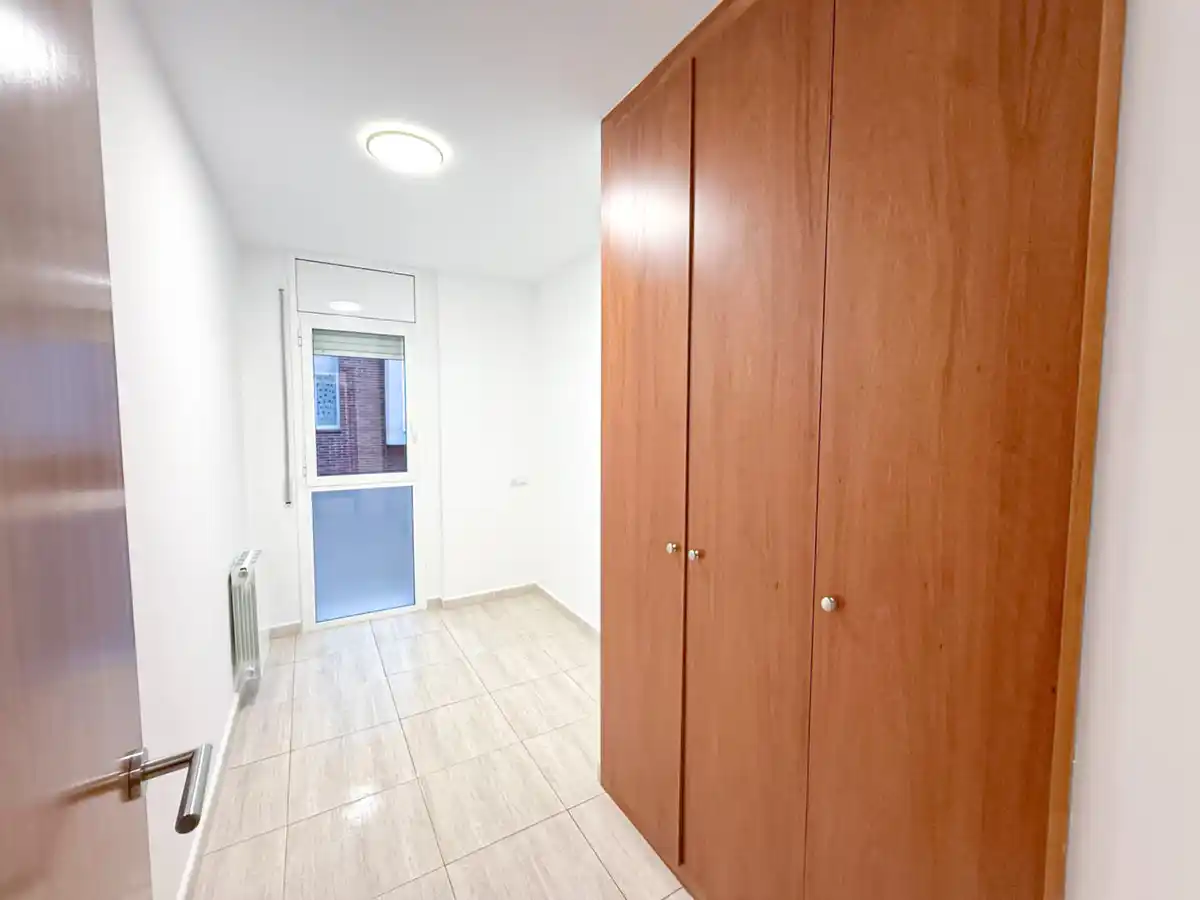 Piso de 2 dormitorios con ascensor en Figueres