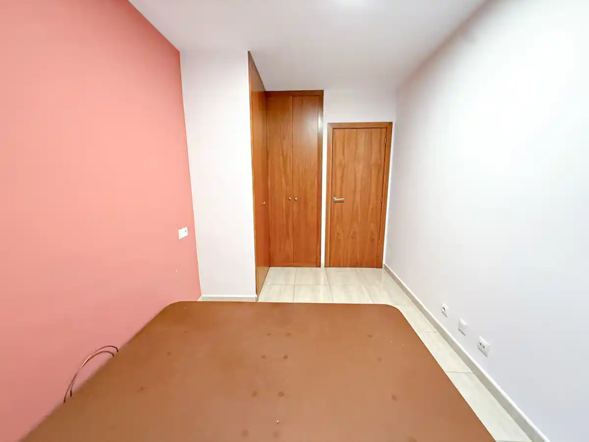 Piso de 2 dormitorios con ascensor en Figueres