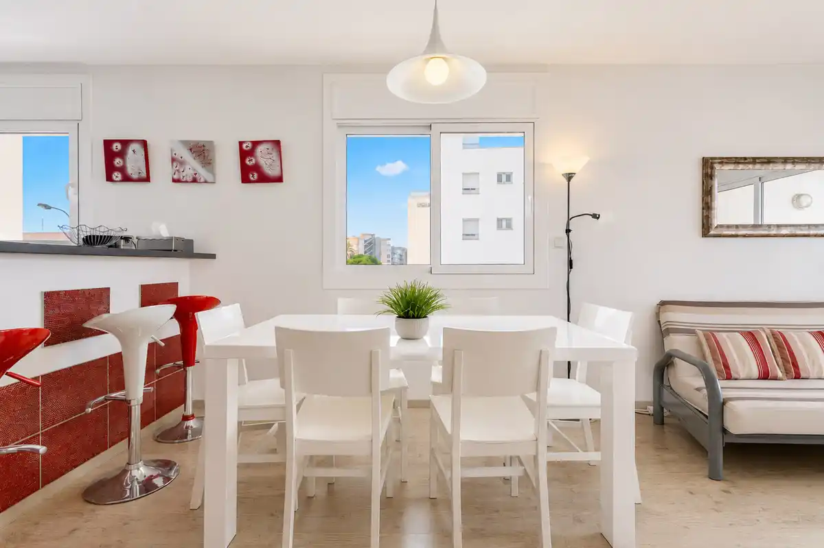 Tu rincón junto al mar en Roses: terraza con vistas al canal y parking privado