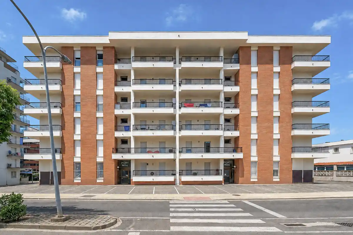 Tu rincón junto al mar en Roses: terraza con vistas al canal y parking privado