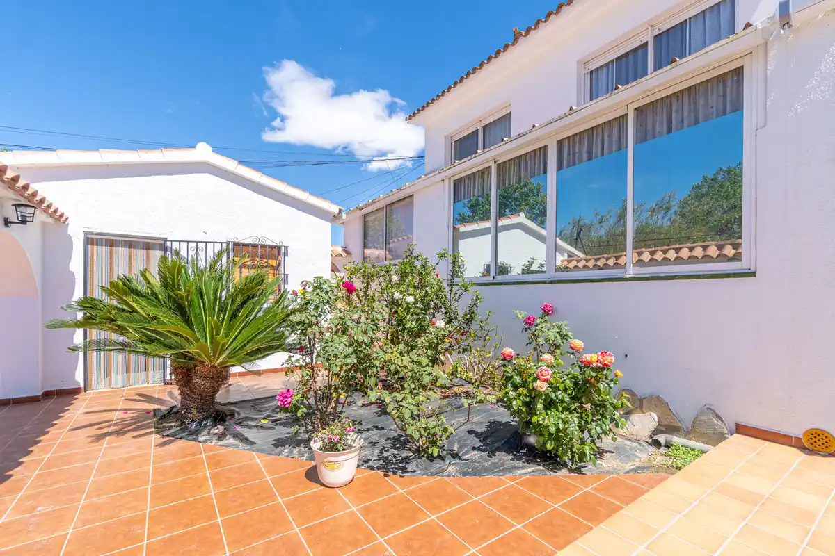 Casa 3 habitaciones con piscina a 10 minutos de la playa de Empuriabrava