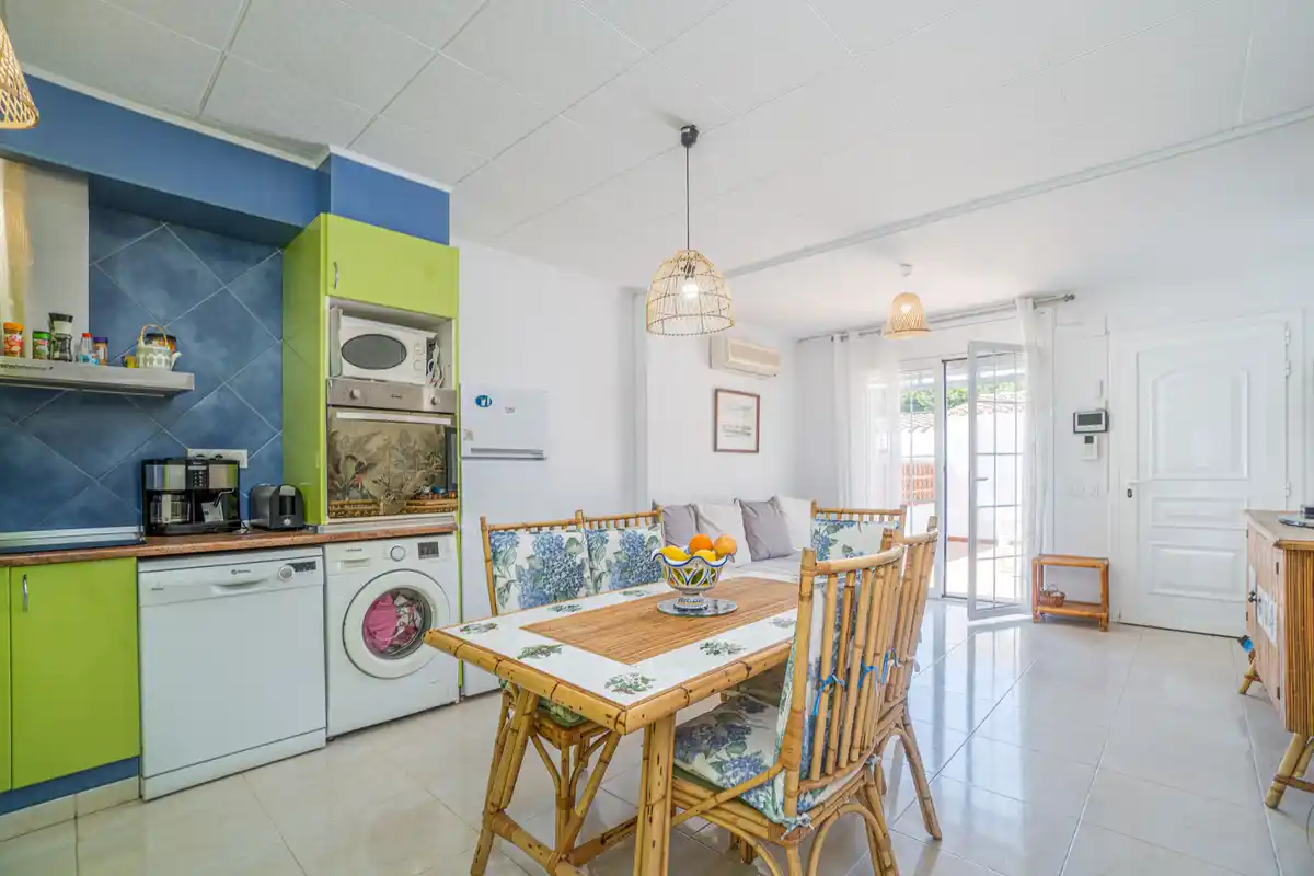 Casa 3 habitaciones con piscina a 10 minutos de la playa de Empuriabrava