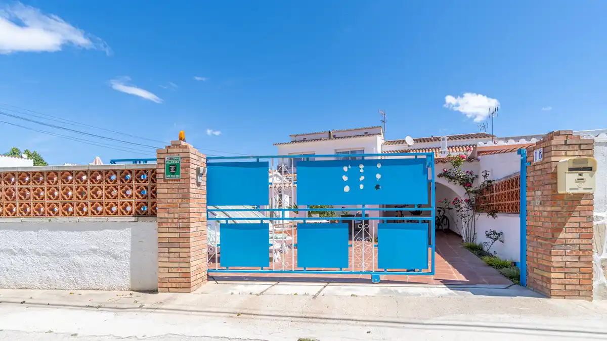 Casa 3 habitaciones con piscina a 10 minutos de la playa de Empuriabrava