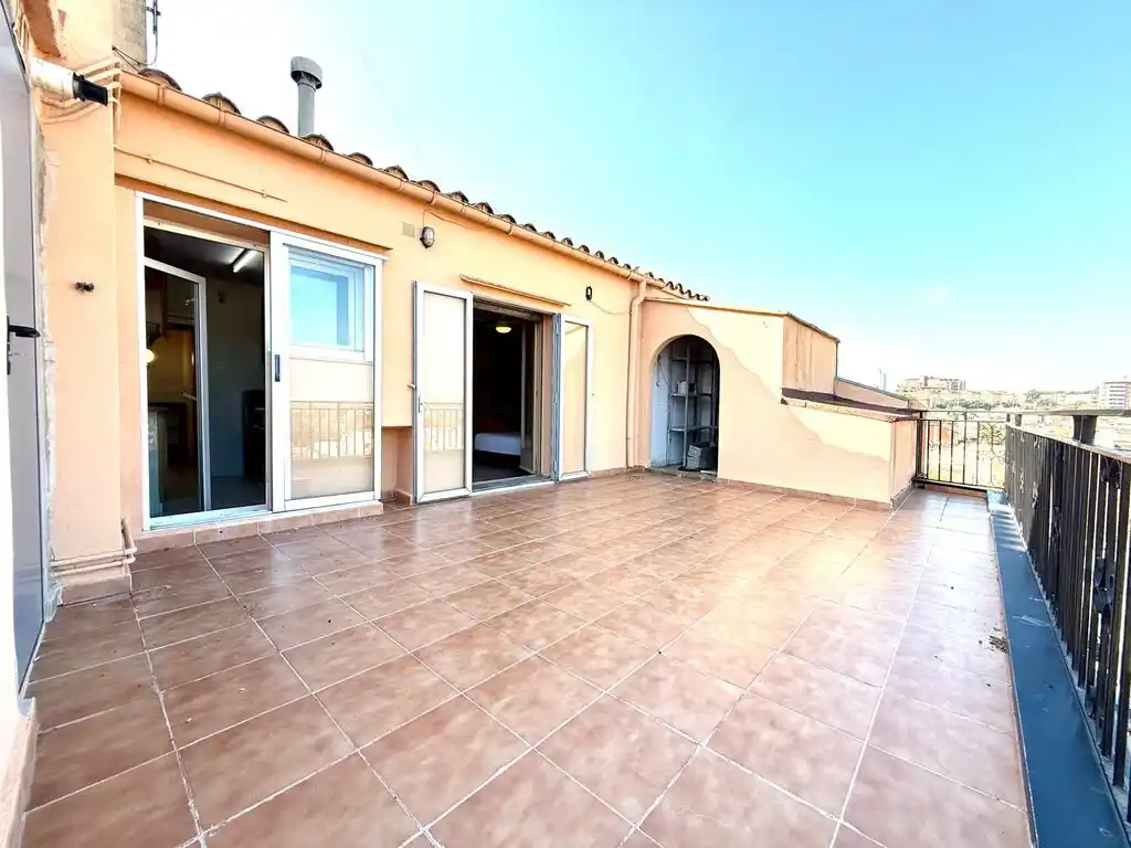 Ático en venta (Figueres).