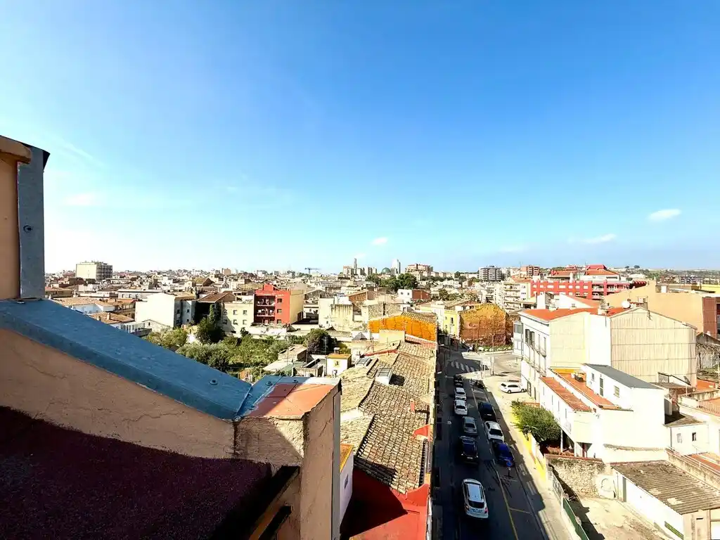 Ático en venta (Figueres).